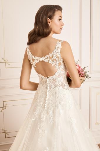 Classic Romantic A-Line Wedding Dress Chiara