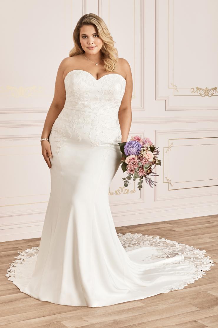 Classic Crepe Bridal Gown with Lace Pippa