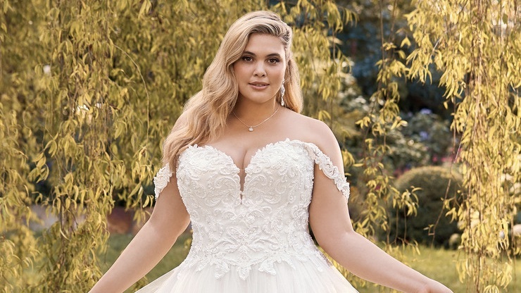 The Buzz Around Ball Gowns Desktop Image