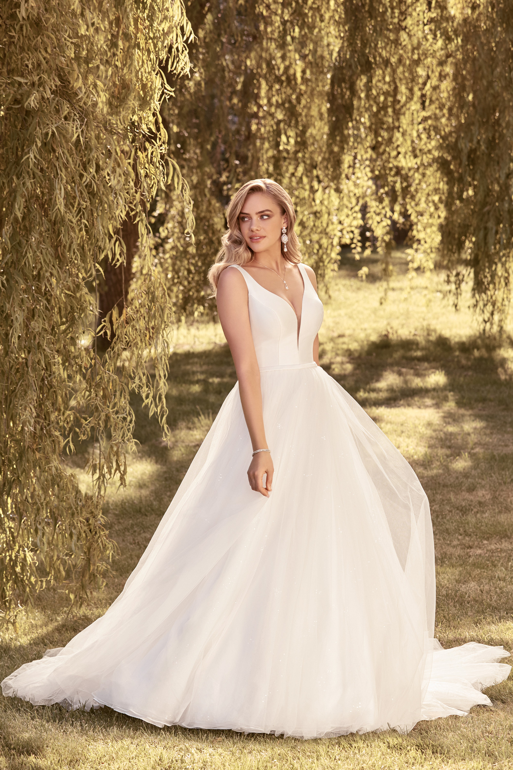 Modern Princess Ballgown Wedding Dress Harper $4 autoplay loop mute thumbnail
