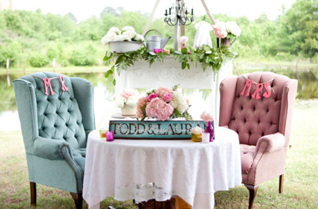 21 Sweetheart Table Ideas for Weddings ~ we ♥ this! moncheribridals.com