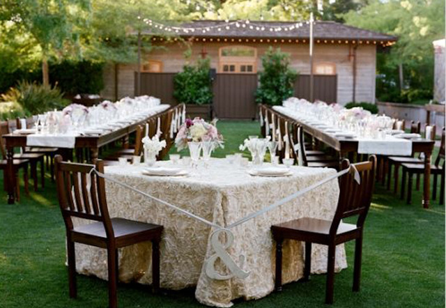 21 Sweetheart Table Ideas for Weddings ~ we ♥ this! moncheribridals.com