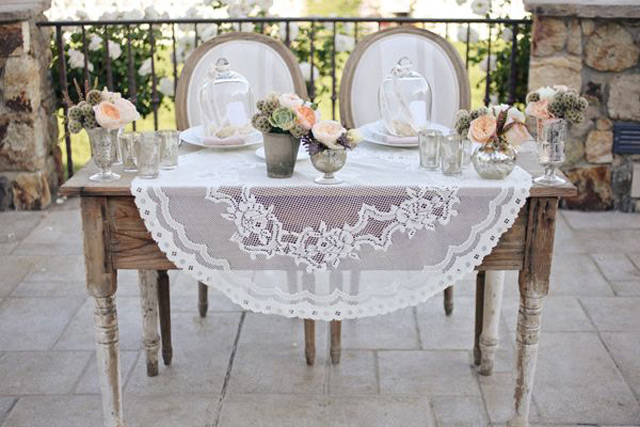 21 Sweetheart Table Ideas for Weddings ~ we ♥ this! moncheribridals.com