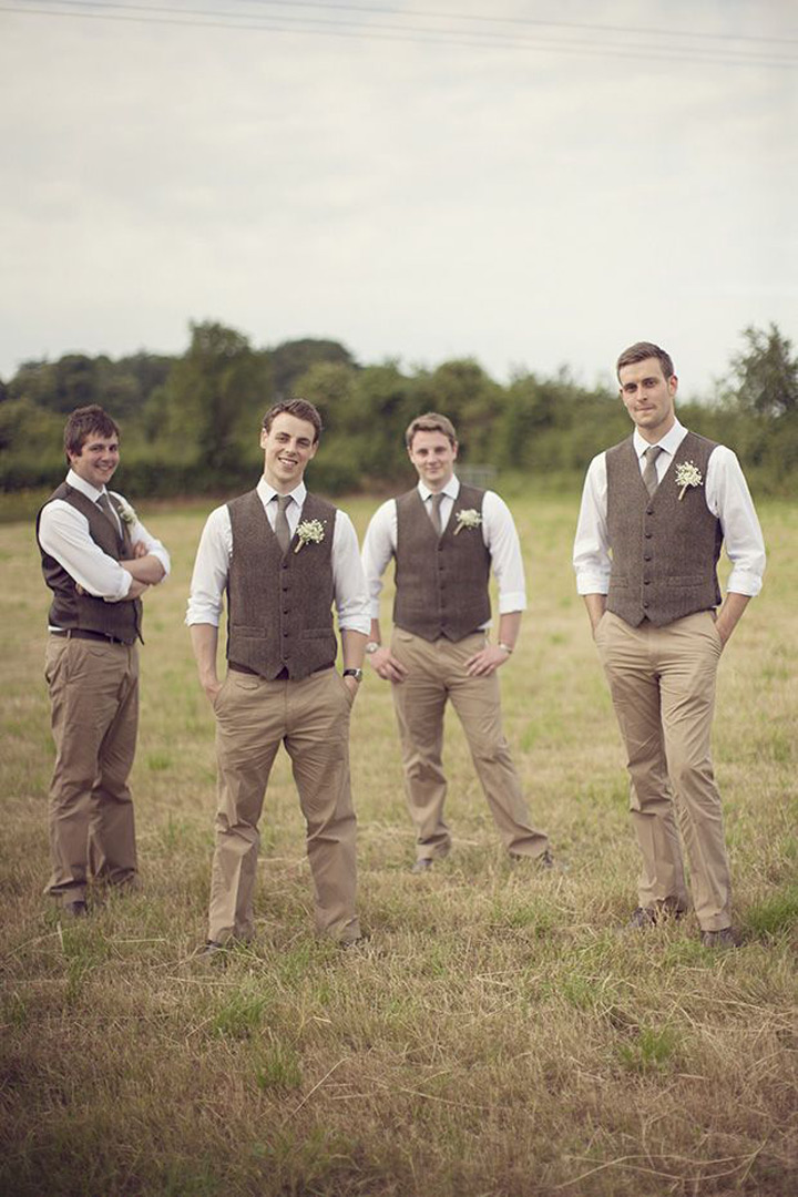 27 Awesome Groomsmen Photos ~ we ♥ this! moncheribridals.com
