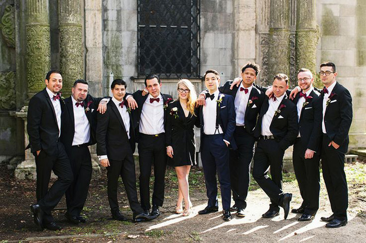 27 Awesome Groomsmen Photos ~ we ♥ this! moncheribridals.com