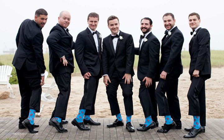 27 Awesome Groomsmen Photos ~ we ♥ this! moncheribridals.com