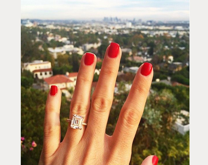 emerald cut engagement ring