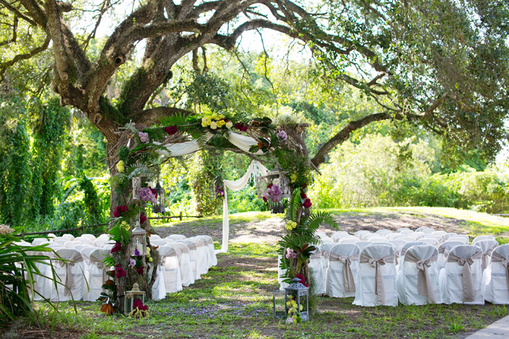 30 Gorgeous Ideas For Decorating With Lanterns At Weddings ~ we ❤ this! moncheribridals.com
