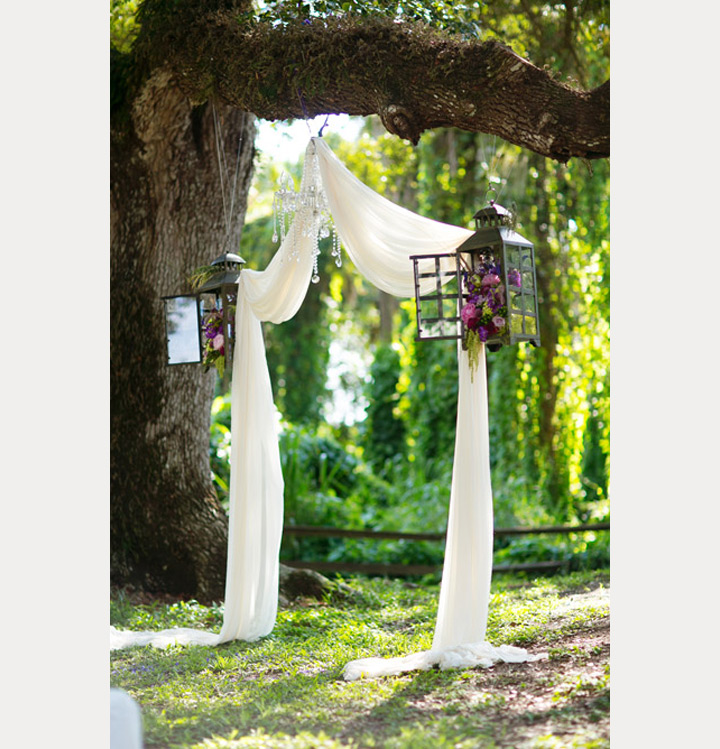 30 Gorgeous Ideas For Decorating With Lanterns At Weddings ~ we ❤ this! moncheribridals.com