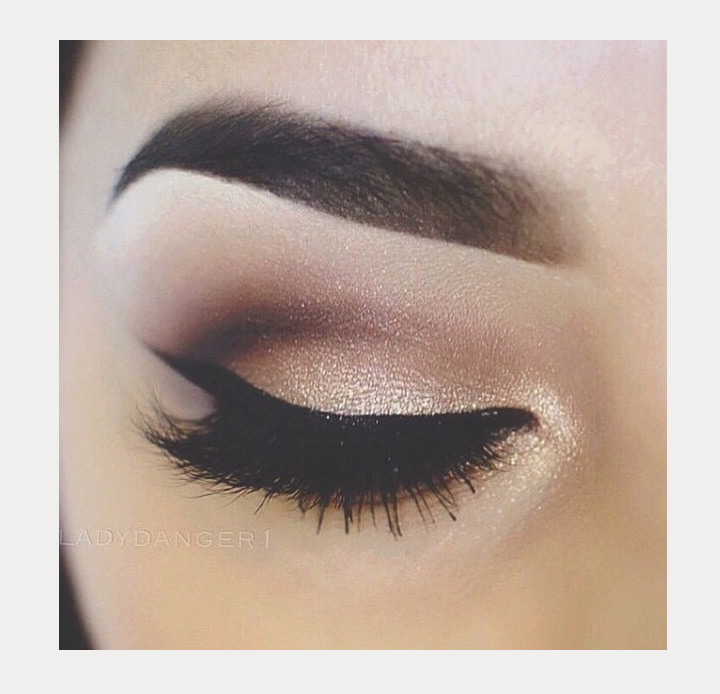 Gold Smokey Eye