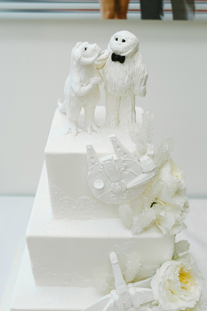30 Ways to Get Your Star Wars ( Wedding) On! ~ we ❤ this! moncheribridals.com
