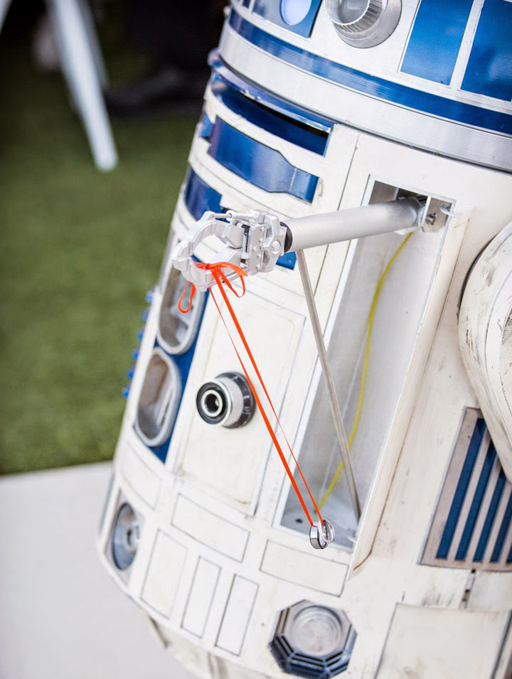 30 Ways to Get Your Star Wars ( Wedding) On! ~ we ❤ this! moncheribridals.com