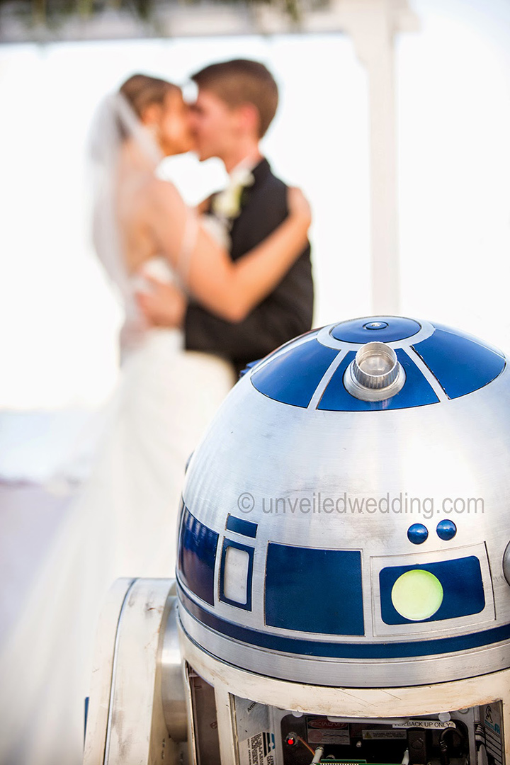 30 Ways to Get Your Star Wars ( Wedding) On! ~ we ❤ this! moncheribridals.com