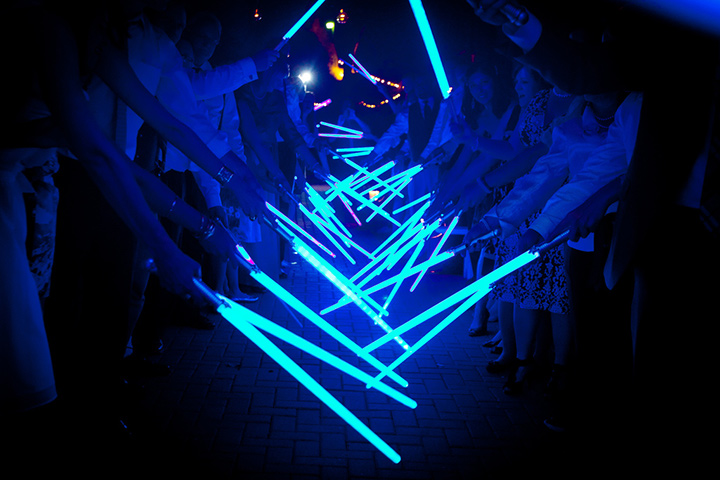 30 Ways to Get Your Star Wars ( Wedding) On! ~ we ❤ this! moncheribridals.com