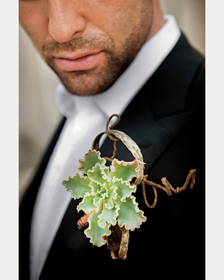 Over 40 Fabulous Boutonnières You're Gonna Love! ~ we ❤ this! moncheribridals.com