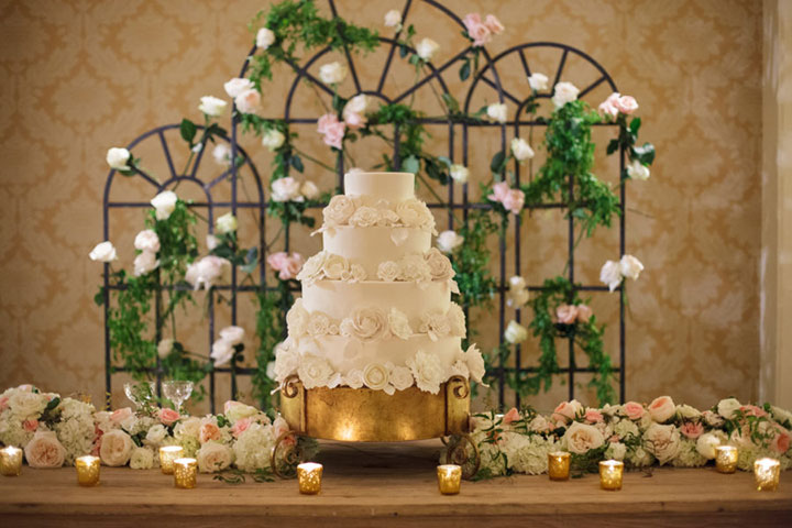 More Fabulous Wedding Cake Displays 