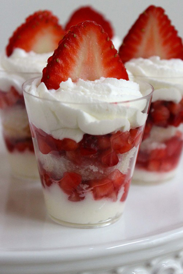 15 Delicious Shot Glass Wedding Dessert Ideas ~ we ♥ this! moncheribridals.com