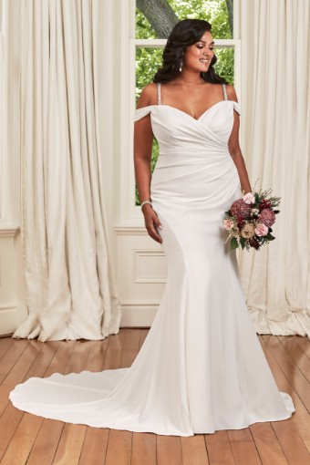 Simple Sophisticated Wedding Dress Ines $3 thumbnail