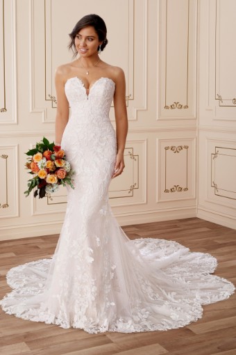 Bespoke Lace Gown with Dramatic Shaped Train Reba $3 thumbnail