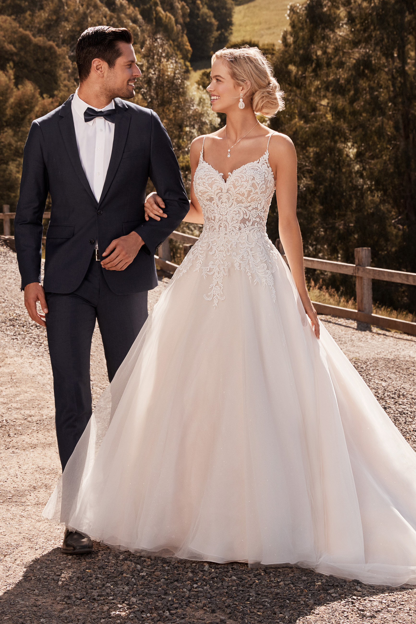 Sparkly Wedding Dresses 14 Glittering Wedding Gowns  hitchedcouk   hitchedcouk