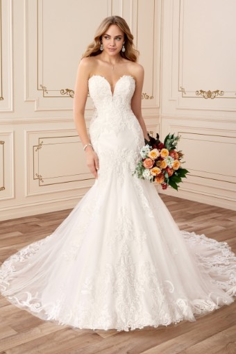 Incredible Textured Mermaid Wedding Dress Orianna $2 thumbnail