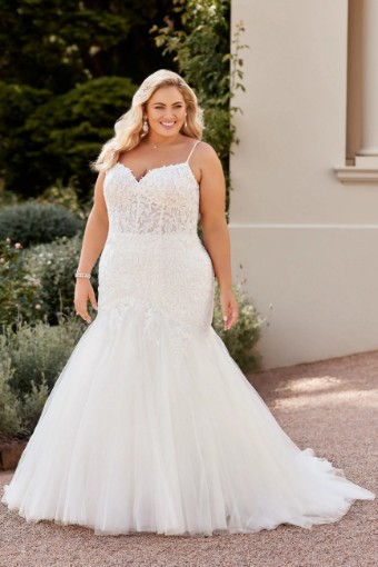 Romantic Mermaid Wedding Dress with Sweetheart Neckline Laurina $6 thumbnail